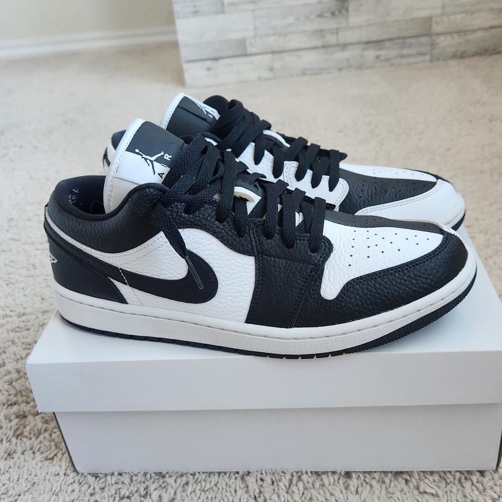 Air Jordan 1 Low SE Homage Split White Black - Picture 3 of 10